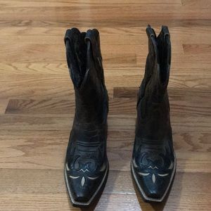 Ariat cowboy boot